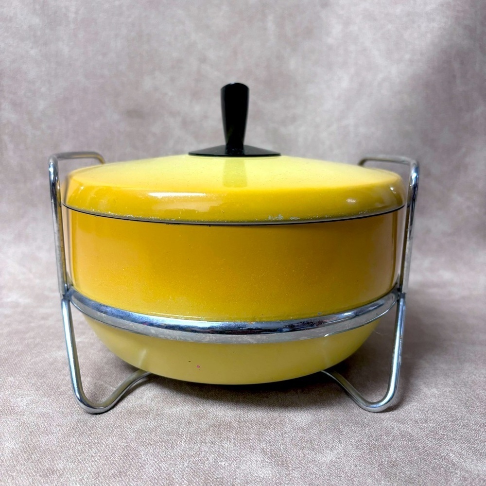 Vintage  Aluminum 2qt Pot With Lid And Stand Bounty By Wear Ever Gold/Yellow
